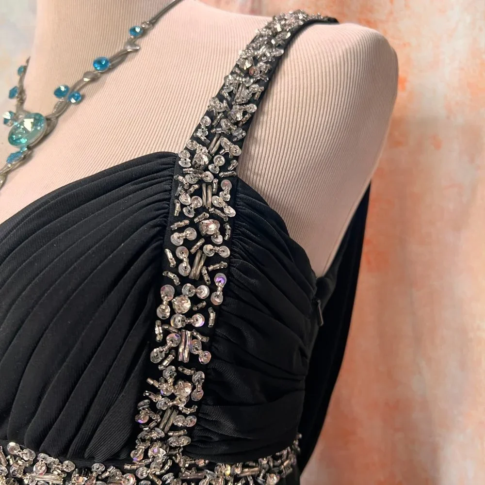 πBetsy & Adam Look at the backside.....Great looking Prom - Ball - Formal Dress - Picture 5 of 16